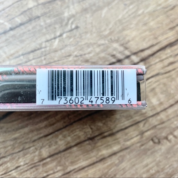 MAC Risk Taker Eye Shadow & Highlighting Palette - Picture 9 of 11